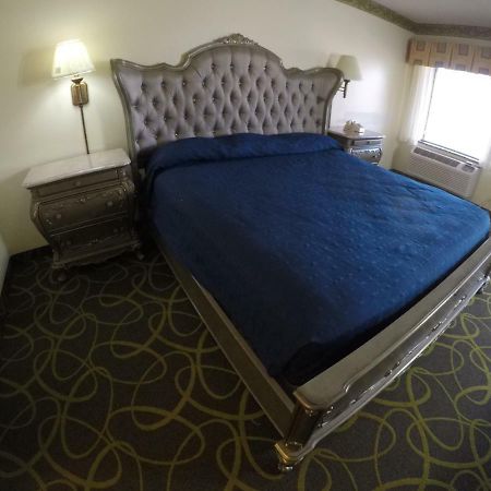 Luxe Romantic Suites Dolton Exteriör bild