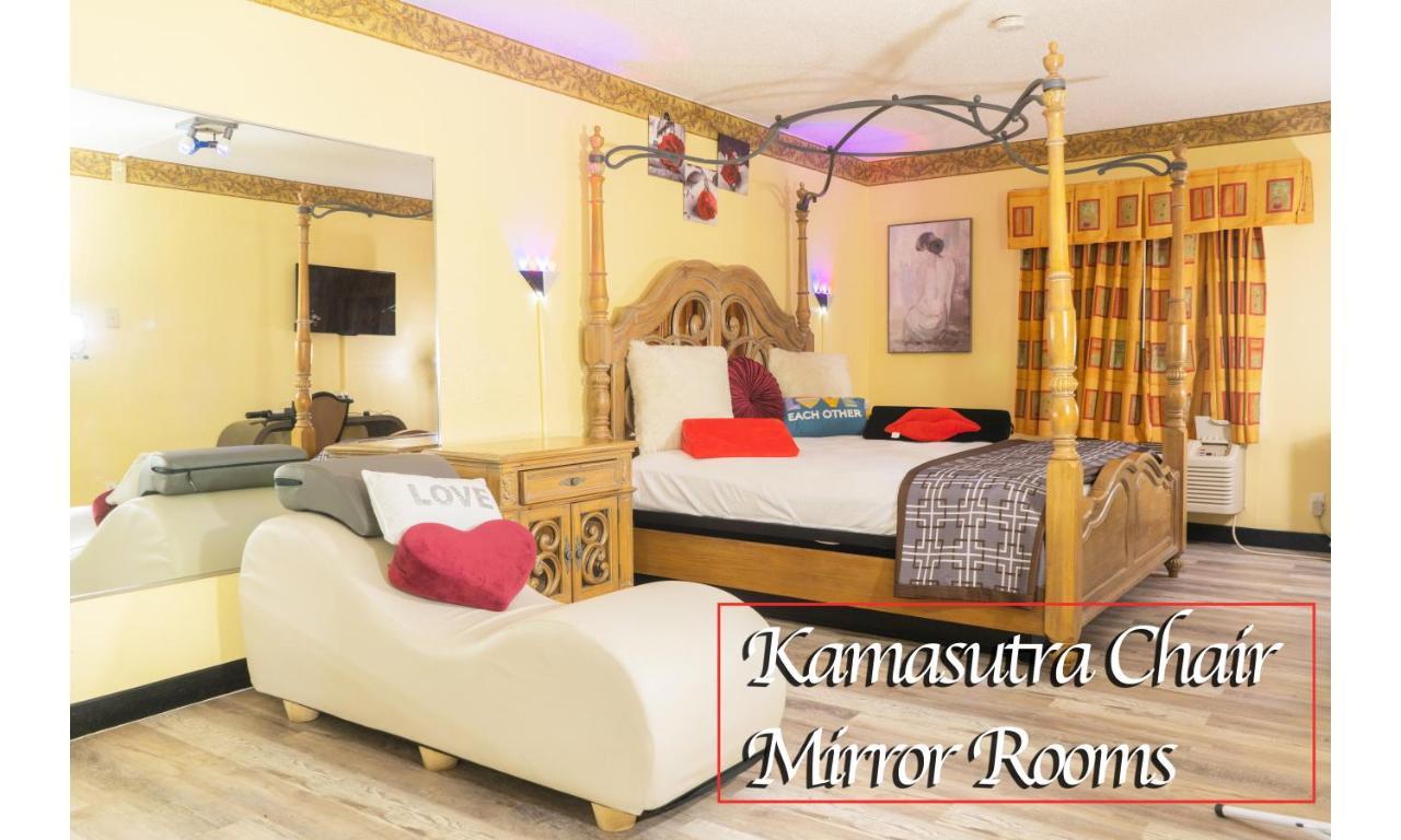 Luxe Romantic Suites Dolton Exteriör bild
